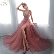 Load image into Gallery viewer, Beading Prom Dresses 2019 V neck Pink High Split Tulle Sweep Train Sleeveless Evening Gown A-line Lace Up Backless Vestido De